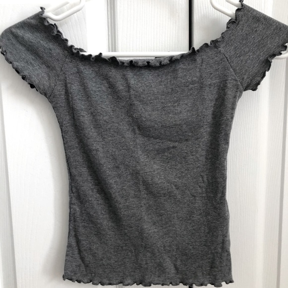Off the shoulder lettuce hem shirt - Picture 1 of 4